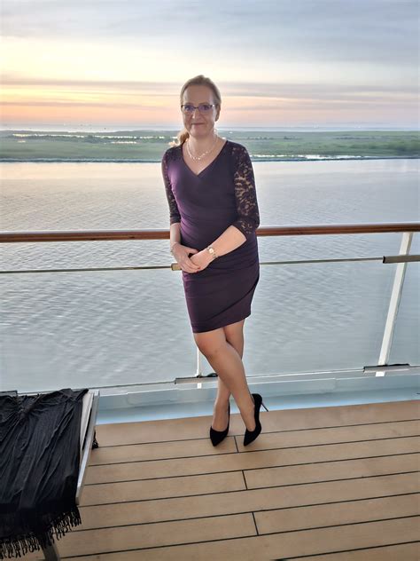 Hot Wife .